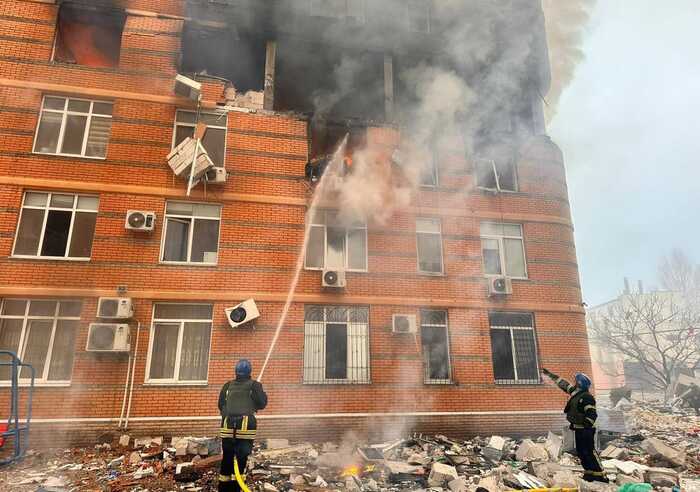 Пошкоджений російською ракетою будинок в Одесі відновлять з дорогими матеріалами