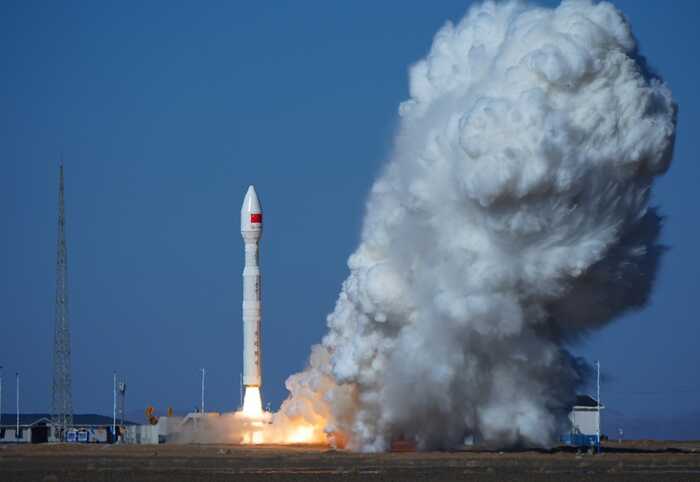 Китай запустив у космос 15 нових супутників