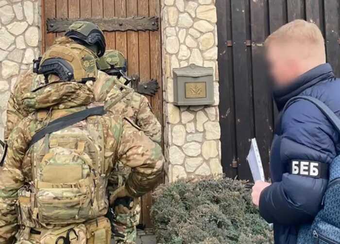 На Київщині ліквідували цех з виробництва контрафактної кави відомих брендів