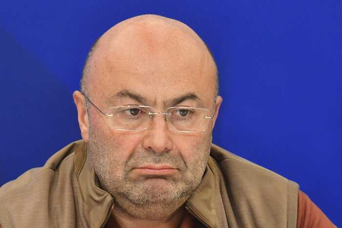 У Підмосков’ї торговець зброєю для армії РФ Михайло Хубутія намагався сокирою зарубати свою колишню цивільну дружину