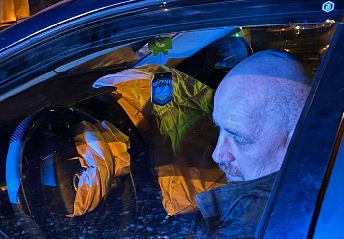 Нетверезий колишній "беркутівець" протаранив авто журналіста у Києві і намагався втекти