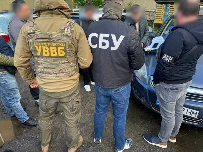 На Івано-Франківщині затримано прикордонника, який продавав інформацію з обмеженим доступом